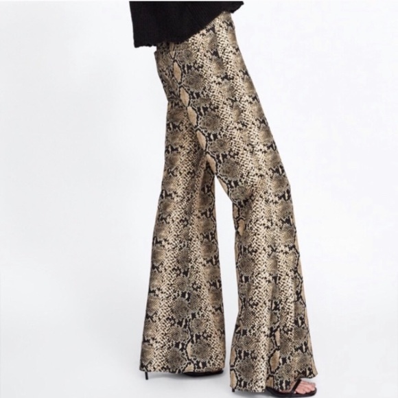 ZARA SNAKE PRINT FLARED PANTS - Picture 7 of 8